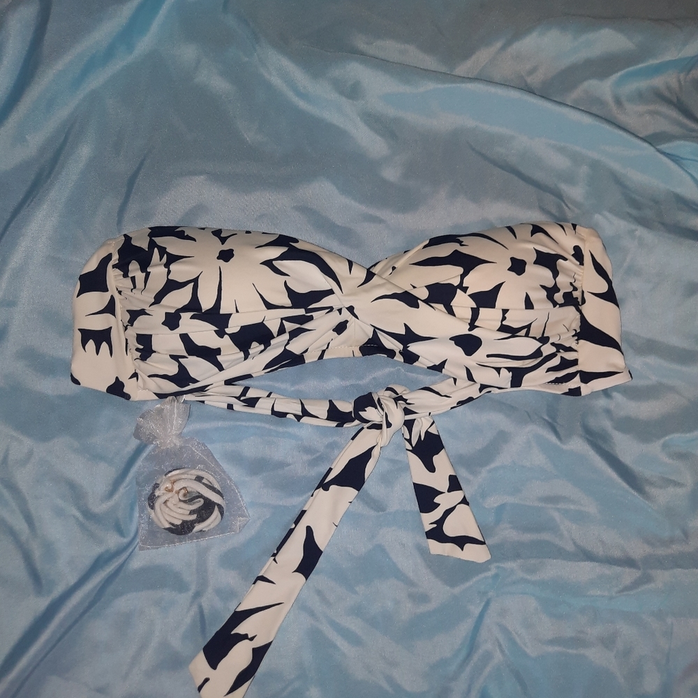 NWOT Anne Cole Bikini Top Size Medium